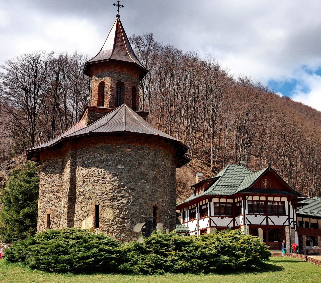 proza manastire biserica